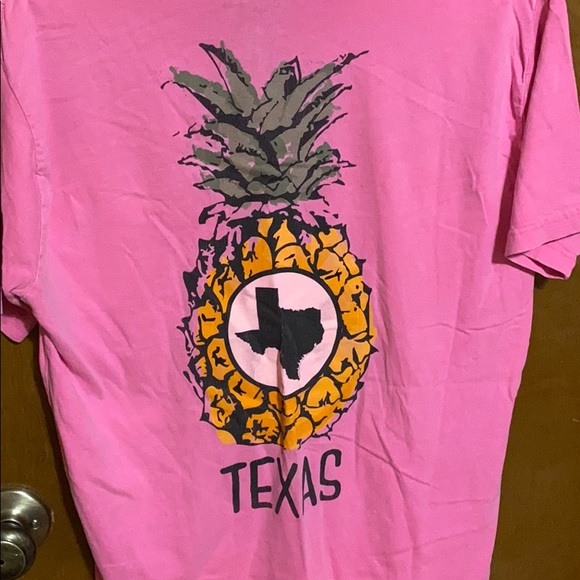 TX Pineapple V-Neck Tee - Picture 3 of 3